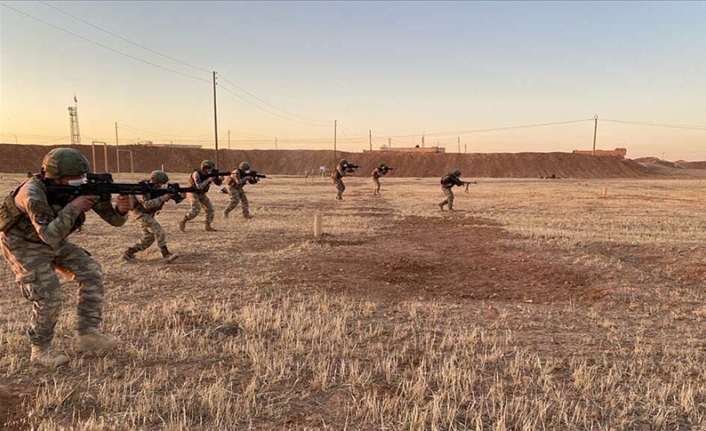 Barış Pınarı ve Fırat Kalkanı bölgesinde saldırı hazırlığındaki 9 PKK/YPG'li terörist etkisiz hale getirildi