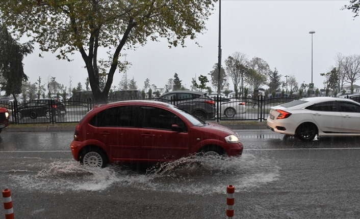 AFAD'dan 7 il için 'çok kuvvetli' yağış uyarısı