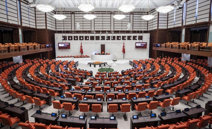Yeni yasama yılının ilk dokunulmazlık fezlekeleri Mecliste