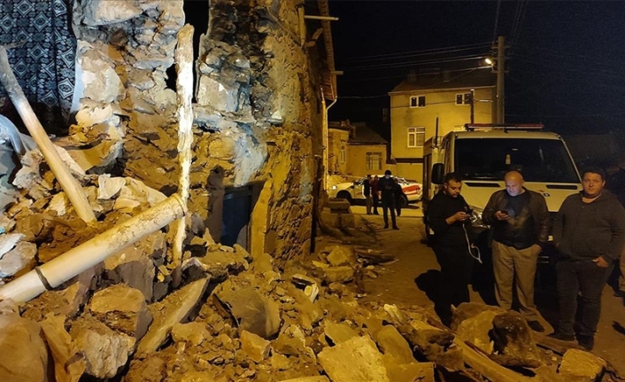 Konya'daki depremde 55 binanın hasar gördüğü belirlendi