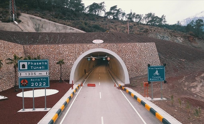 Antalya'nın ulaşımını rahatlatacak Phaselis Tüneli bugün açılacak