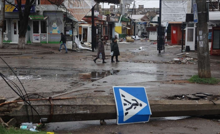 Zelenskiy: Mariupol'de askerlerimiz ve yaklaşık 120 bin sivil abluka altında