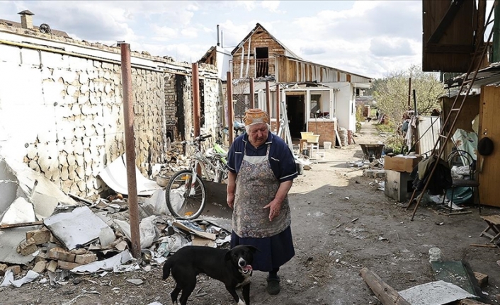 Ukrayna’nın Moşçun köyü sakinleri Rusların yaptığı yıkımı dünyanın görmesini istiyor
