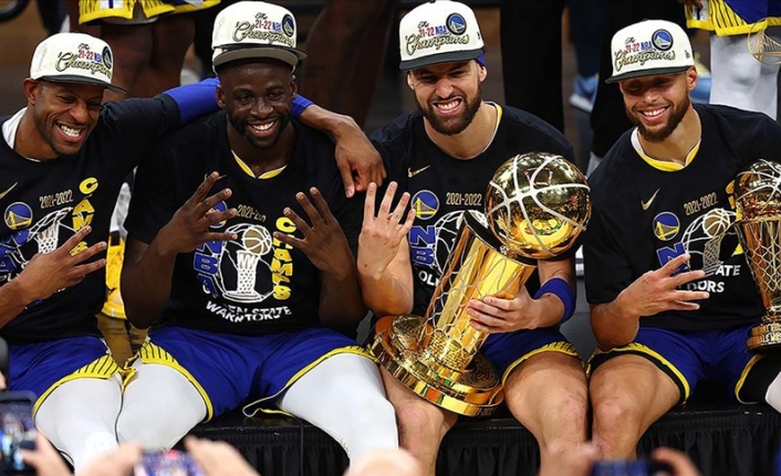 NBA'de 2021-2022 sezonunun şampiyonu Golden State Warriors