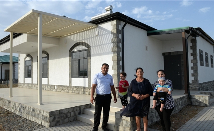 Azerbaycan'da işgalden kurtarılan bölgelere 'büyük dönüş' başladı