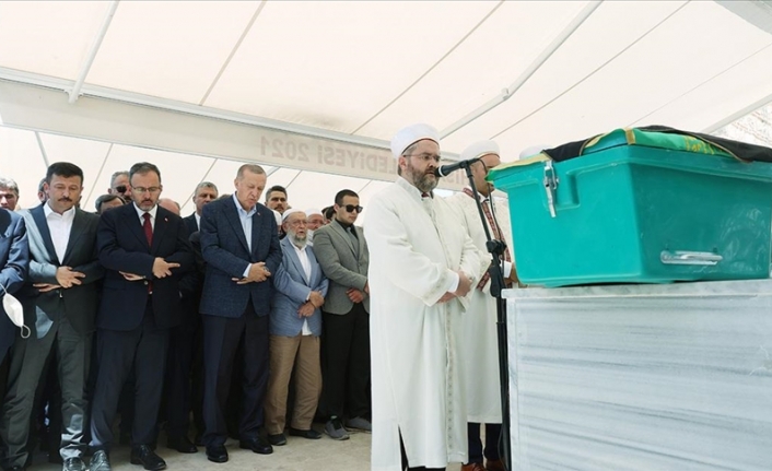 Cumhurbaşkanı Erdoğan, Manisa'da Hakan Füzün'ün cenaze törenine katıldı