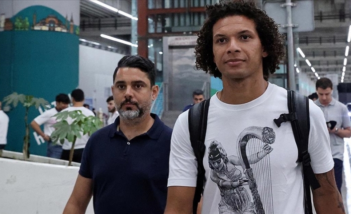 Fenerbahçe'nin prensip anlaşmasına vardığı Willian Arao, İstanbul'a geldi