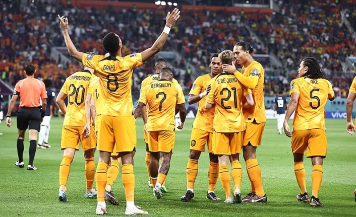 Hollanda, Dünya Kupası'nda son 16 turu bileti için Katar ile karşılaşacak