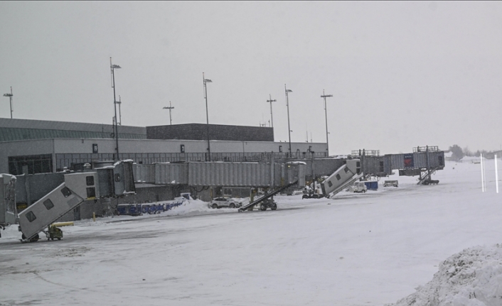 ABD'de kar fırtınası sonrası uçuş iptalleri kaosu devam ediyor