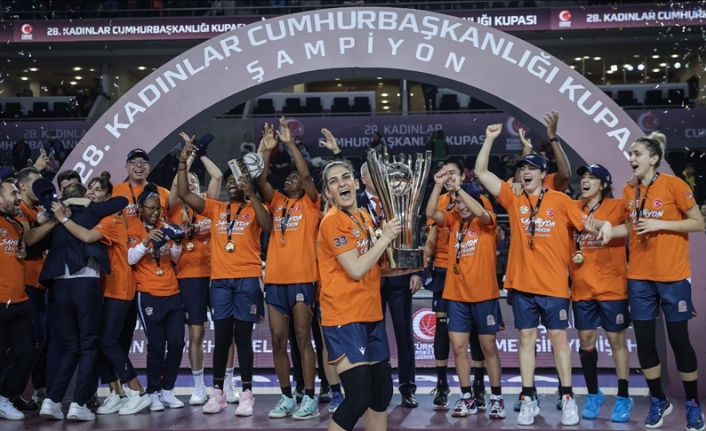 Basketbolda 28. Kadınlar Cumhurbaşkanlığı Kupası'nı ÇBK Mersin Yenişehir Belediyesi kazandı