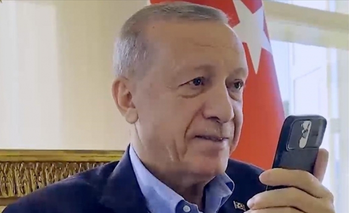 Cumhurbaşkanı Erdoğan depremin 248'inci saatinde enkazdan kurtarılan Aleyna ile telefonda görüştü