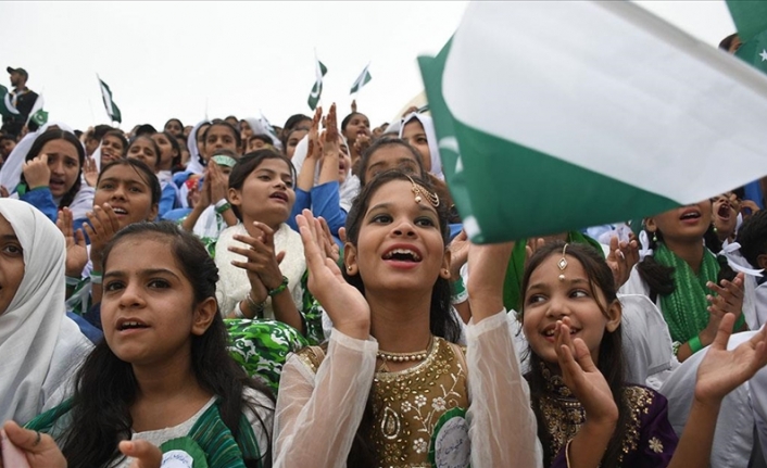 Pakistan'da bağımsızlığın 76. yılı coşkuyla kutlanıyor
