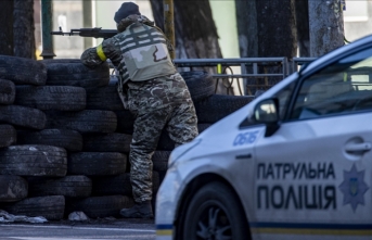 Rus askerlerinin girmeye çalıştığı Kiev sokakları gece boyu çatışmalara sahne oldu
