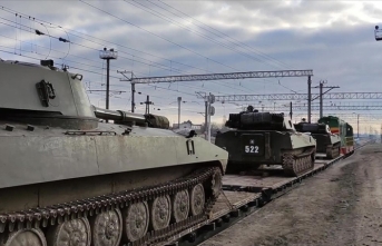 Rusya, ilhak edilen Kırım’daki tatbikattan dönen birliklerin görüntüsünü paylaştı