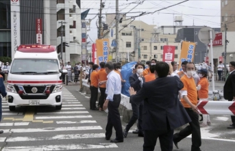 Eski Japonya Başbakanı Abe Şinzo silahlı saldırıda hayatını kaybetti