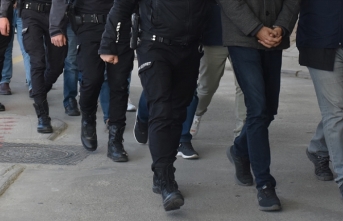 İzmir merkezli 12 ilde FETÖ operasyonunda 17 zanlı yakalandı