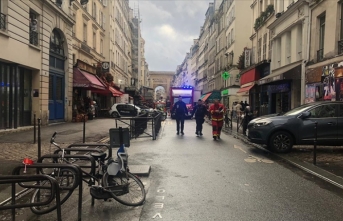 Paris'te 70 yaşlarında bir kişinin silahla ateş açması sonucu 3 kişi öldü, 4 kişi yaralandı