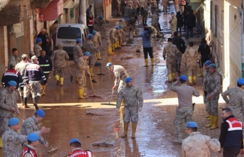 Şanlıurfa'da sel sonrası temizlik çalışmaları sürüyor