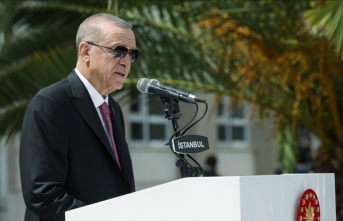 Cumhurbaşkanı Erdoğan: Öğretmenlerimizin itibarını artıracak projelerimizi yakında paylaşacağız