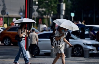 Pekin kent yönetiminden aşırı sıcaklar nedeniyle açık havadaki işlerin durdurulması talimatı