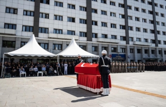 Şehit polis Alp Efe Bekit için İstanbul'da tören düzenlendi