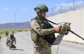 Sınırın sıfır noktasındaki birlikler düzensiz göçle mücadelede ileri teknolojiden yararlanıyor
