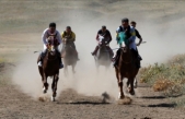 Muş'ta köylüler at yarışı kültürünü gelecek kuşaklara aktarıyor