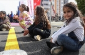 Konteyner kentlerdeki depremzede çocuklara oyun alanlarında psikososyal destek sağlanıyor