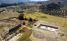 Aydın'daki Zeus Tapınağı'nda "sunak" keşfedildi