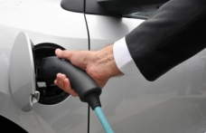 Uygun fiyatlı elektrikli otomobiller gelişmekte olan ülkelere hareketlilikte 'nefes' aldırabilir