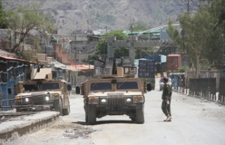 Afgan hükümet güçlerinin Taliban'a karşı...