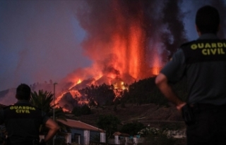 La Palma adasında yanardağdan çıkan lavlar 5 günde...