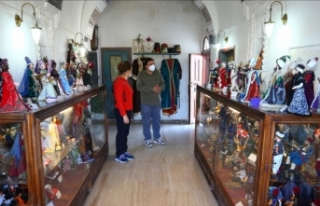Kapadokya'daki müzede 80 ülkenin kültürünü...