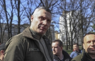 Kiev Belediye Başkanı Kliçko, kentin bombalandığını...