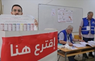 Lübnan'da halk genel seçimler için sandık...