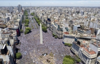 Arjantin'de milli takımlarını bekleyen halk...