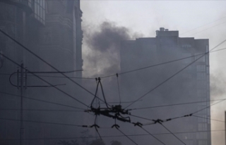 Kiev Belediye Başkanı Kliçko, kentte patlamalar...