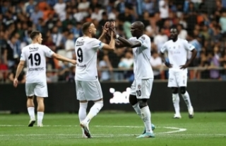 Beşiktaş, deplasmanda Adana Demirspor'u 4-1...