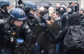 Fransa'da Müslümanlara yönelik polis şiddetinin...