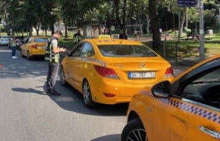 Uzmanlar İstanbul'daki taksi sorununa ilişkin...