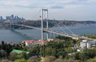 İstanbul Boğazı'nda gemi trafiği çift yönlü...