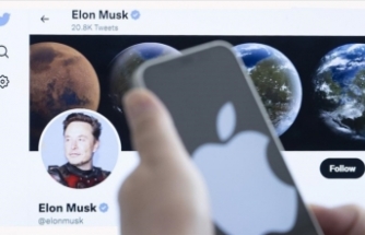 Elon Musk, Apple'ın pazar gücüne savaş açtı