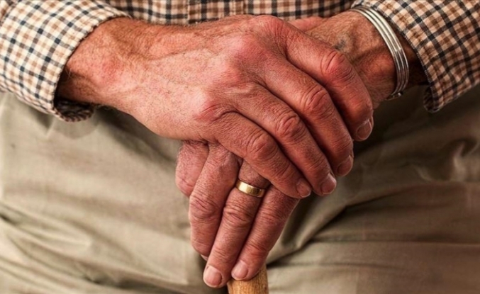 Hastanelerde 85 yaş üstü için 'Sağlıklı Yaş Alma Birimleri' kurulacak