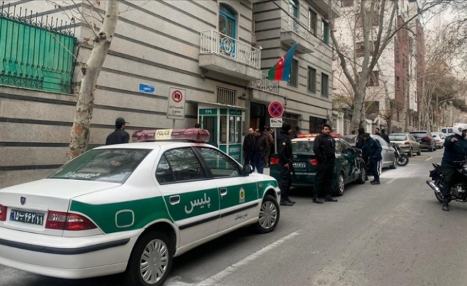 Azerbaycan'ın Tahran Büyükelçiliğine düzenlenen silahlı saldırıda 1 kişi hayatını kaybetti, 2 kişi yaralandı