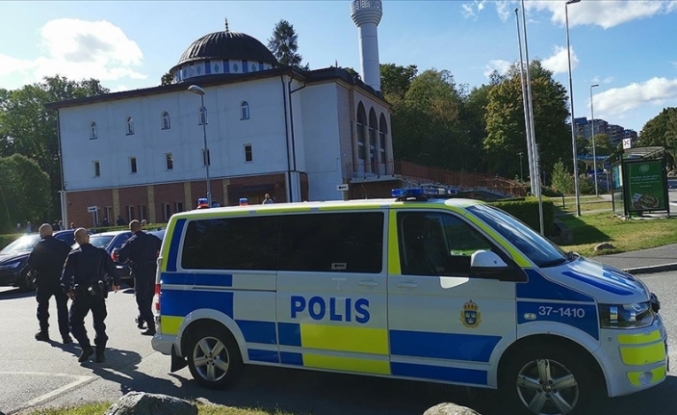 İsveç yasalarından cesaret alan Neonaziler Yahudileri ve Müslümanları hedef alıyor