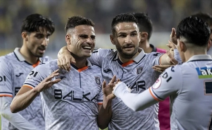 Medipol Başakşehir kupa finalinde Fenerbahçe'nin rakibi oldu